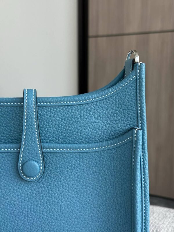 HERMES Neo Evelyne 23 Shoulderpack