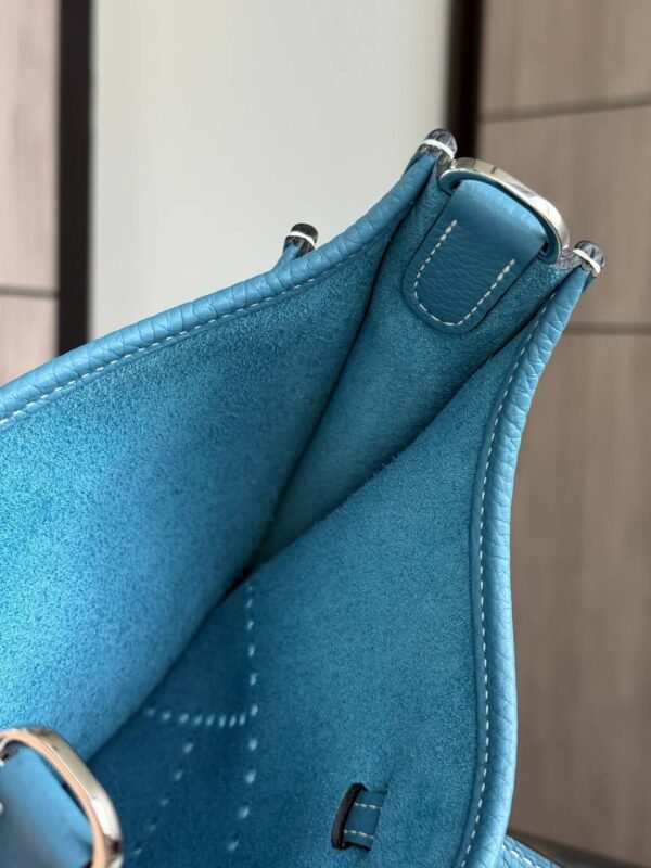 HERMES Neo Evelyne 23 Shoulderpack