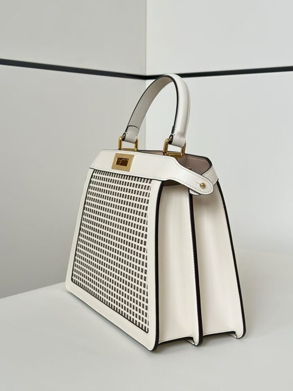 FENDI Peekaboo ISeeU Medium