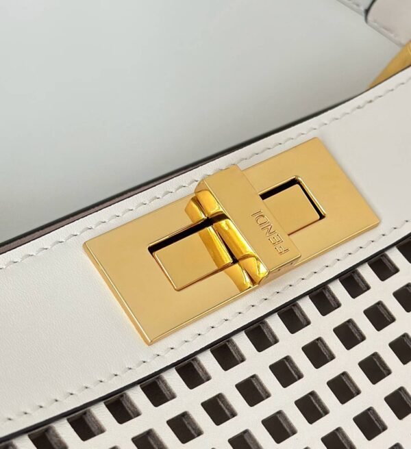 FENDI Peekaboo ISeeU Medium