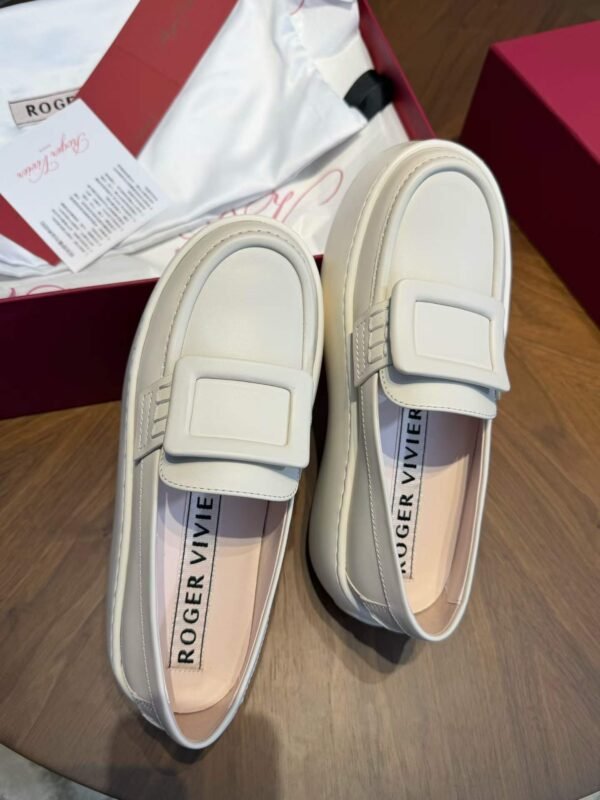 ROGER VIVIER Platform loafers