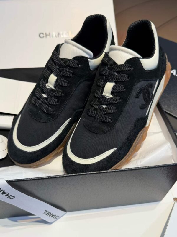CHANEL 26S Sneakers