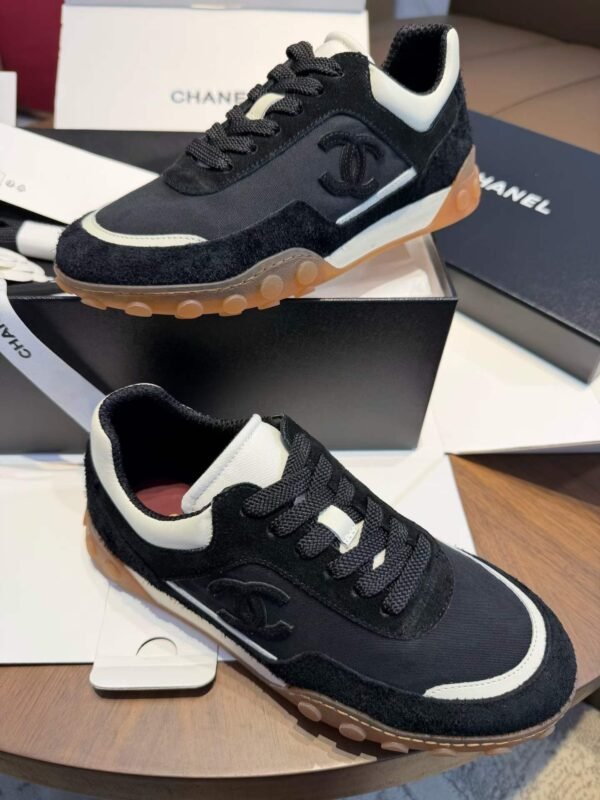 CHANEL 26S Sneakers