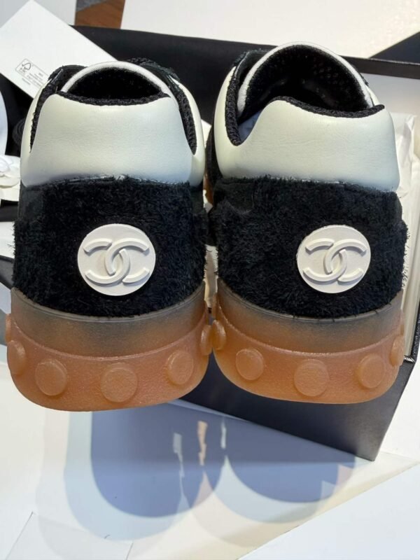 CHANEL 26S Sneakers