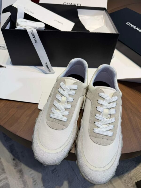 CHANEL 26S Sneakers