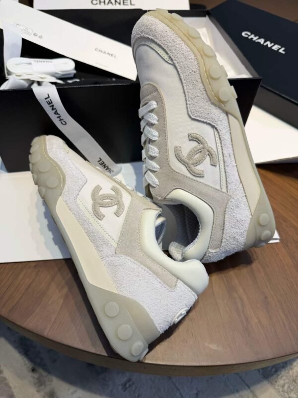 CHANEL 26S Sneakers
