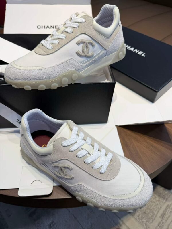CHANEL 26S Sneakers