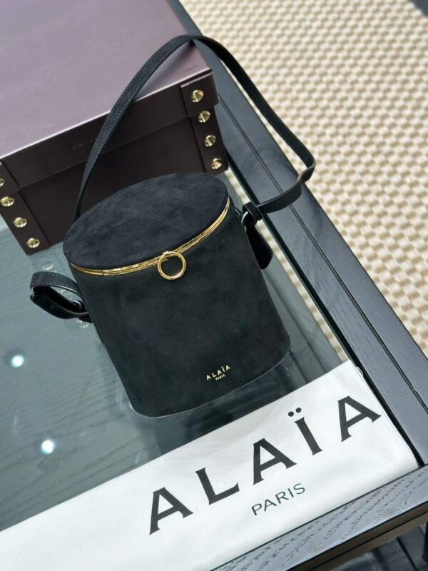 ALAIA I LA CANETTE