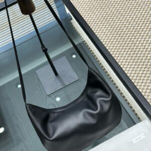 THE ROW E.W. Izzy Leather Bag