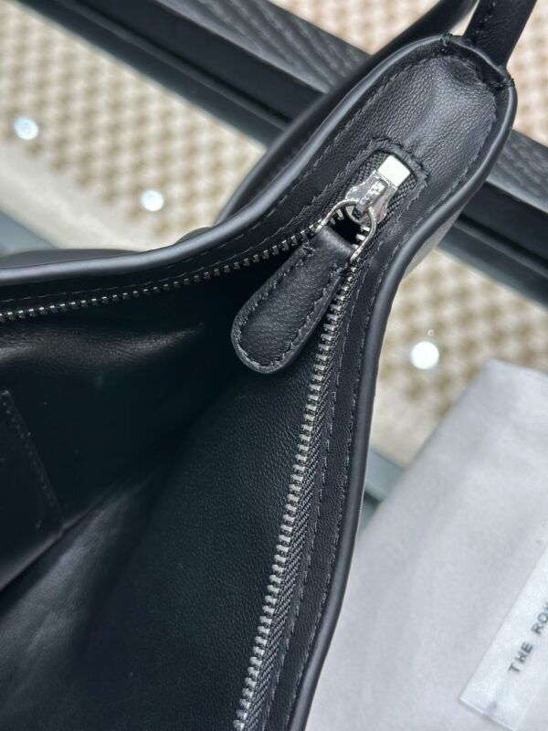 THE ROW E.W. Izzy Leather Bag