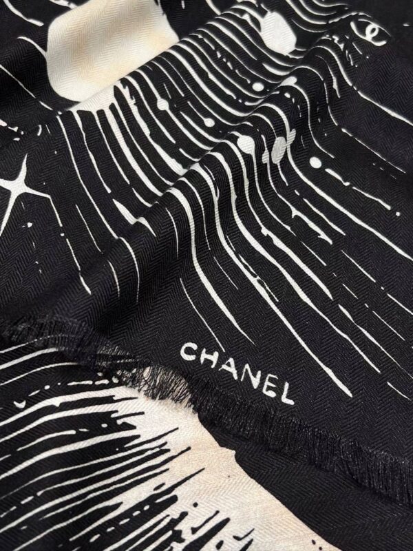 CHANEL Square scarf
