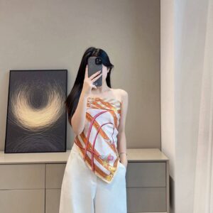 LOUIS VUTTION Square scarf