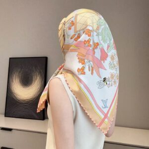 LOUIS VUTTION Square scarf