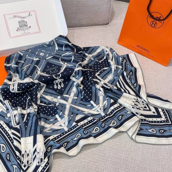 HERMES Square scarf