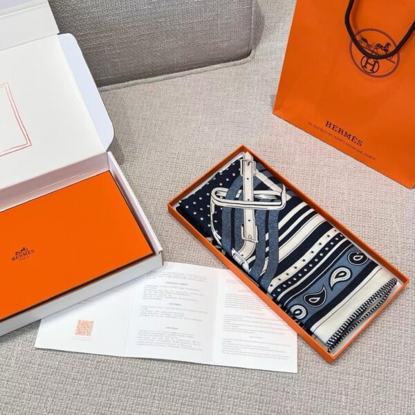 HERMES Square scarf