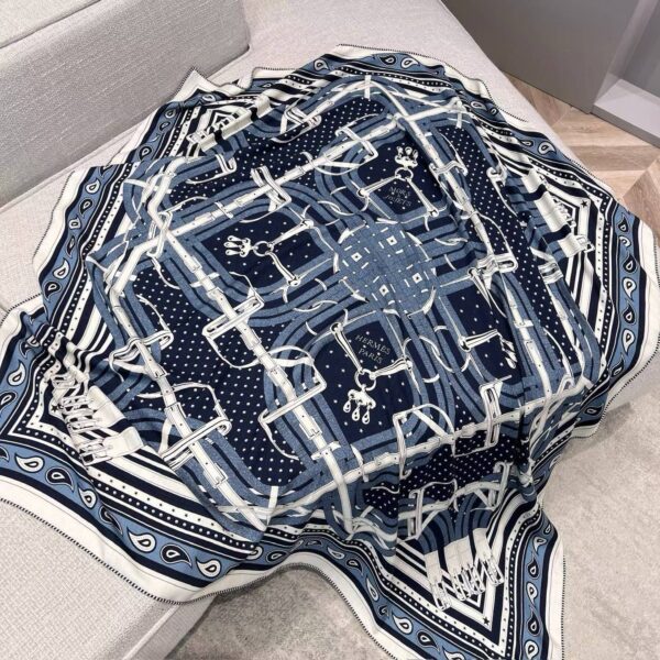 HERMES Square scarf