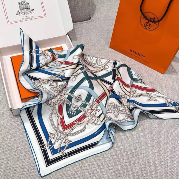 HMES Square scarf