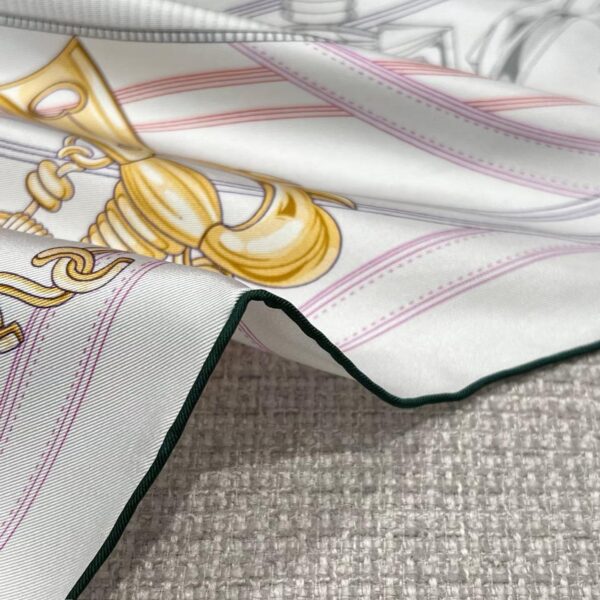 HERMES Square scarf