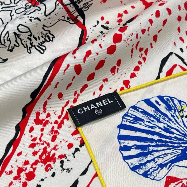 CHANEL Square scarf