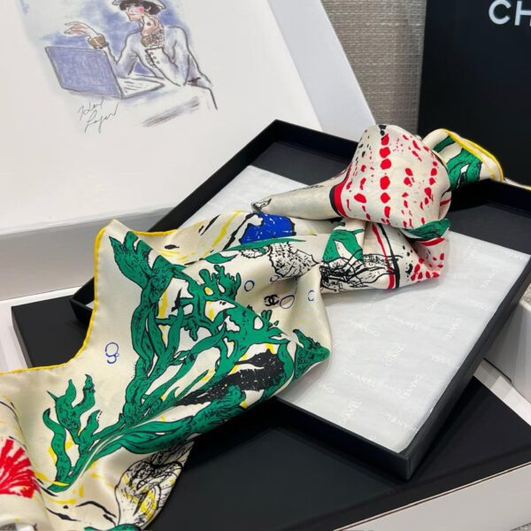 CHANEL Square scarf