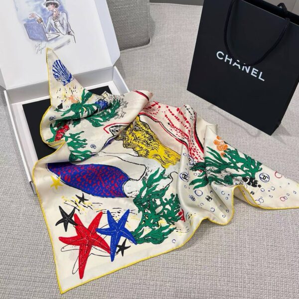 CHANEL Square scarf
