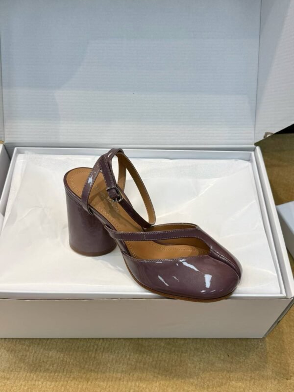 Majira high heel split toe shoes