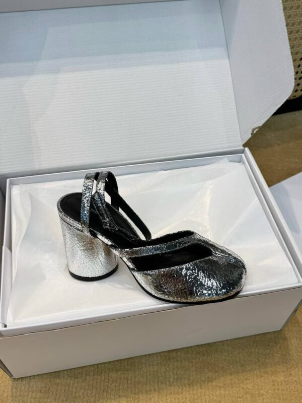 Majira high heel split toe shoes