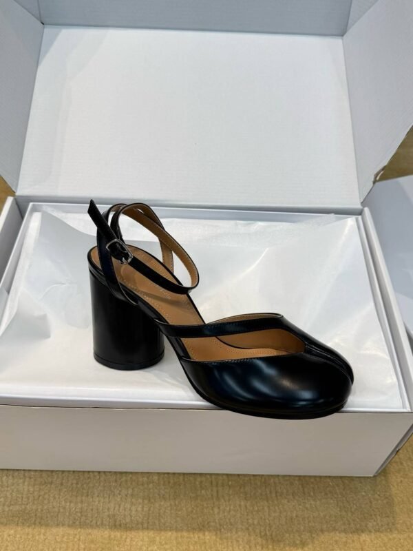 Majira high heel split toe shoes