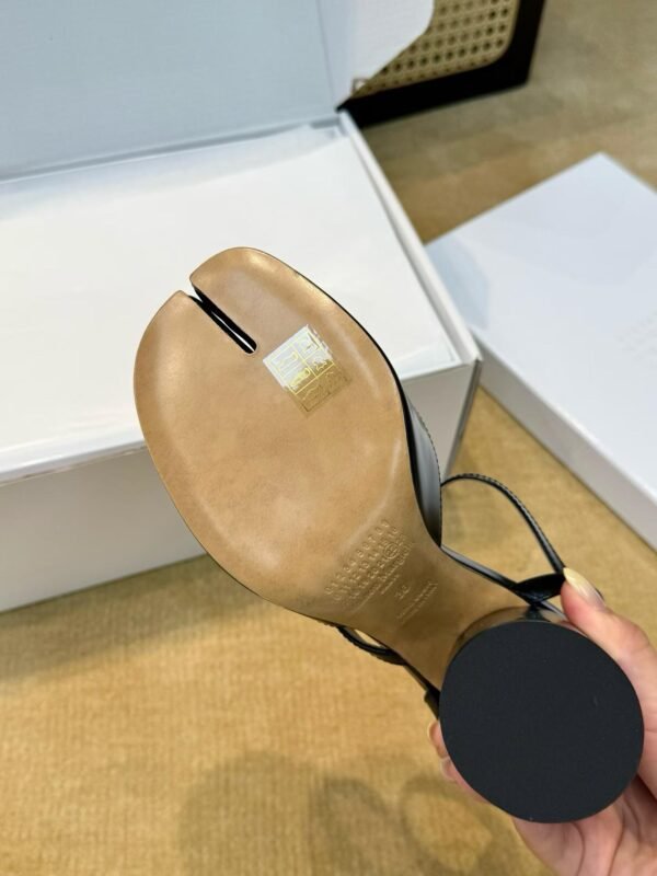 Majira high heel split toe shoes