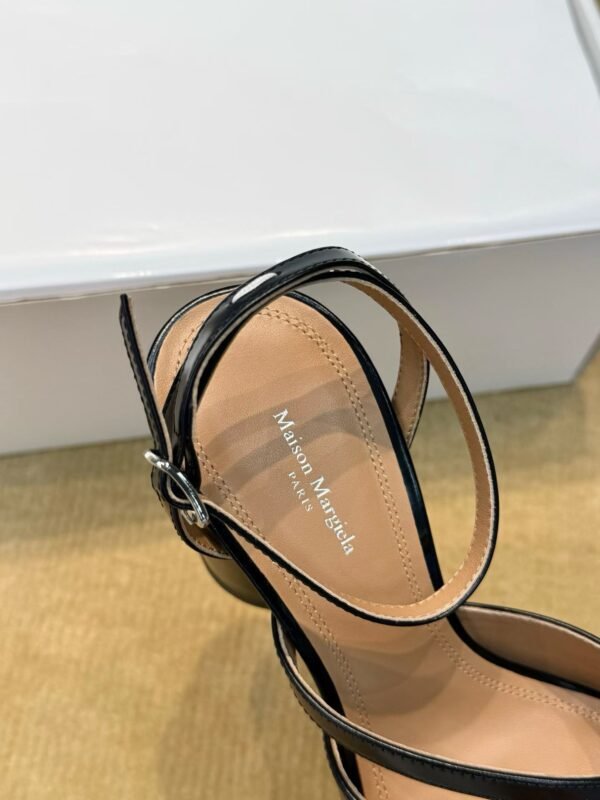 Majira high heel split toe shoes
