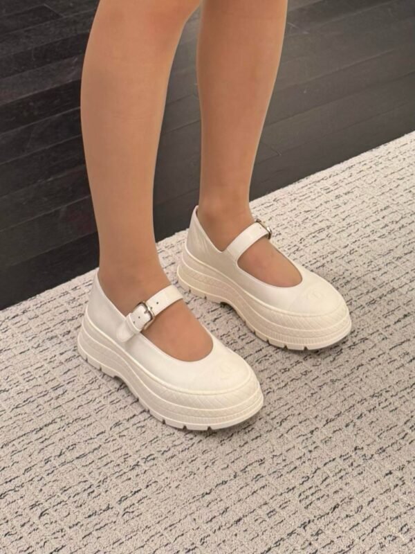 CHANEL Thick-soled Mary Jane shoes