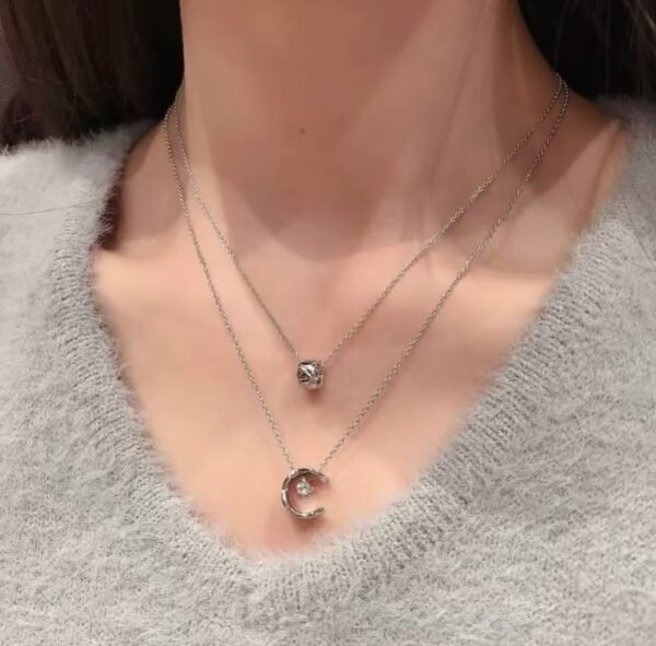 CHANEL COCO Ice moon necklace