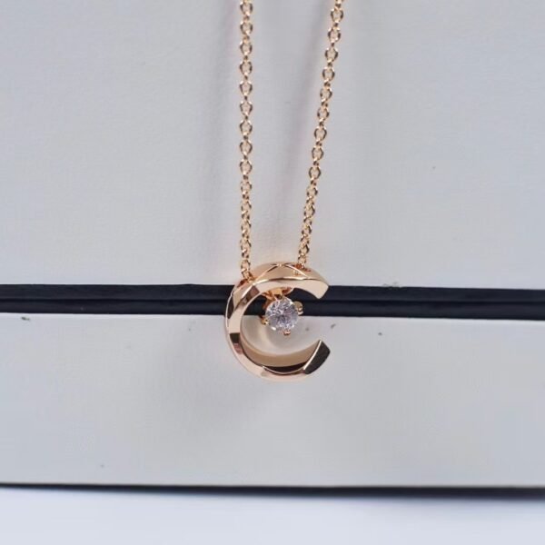 CHANEL COCO Ice moon necklace