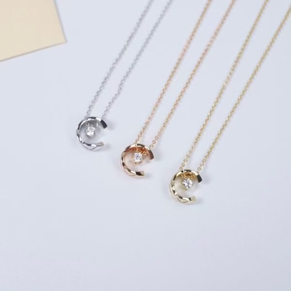 CHANEL COCO Ice moon necklace