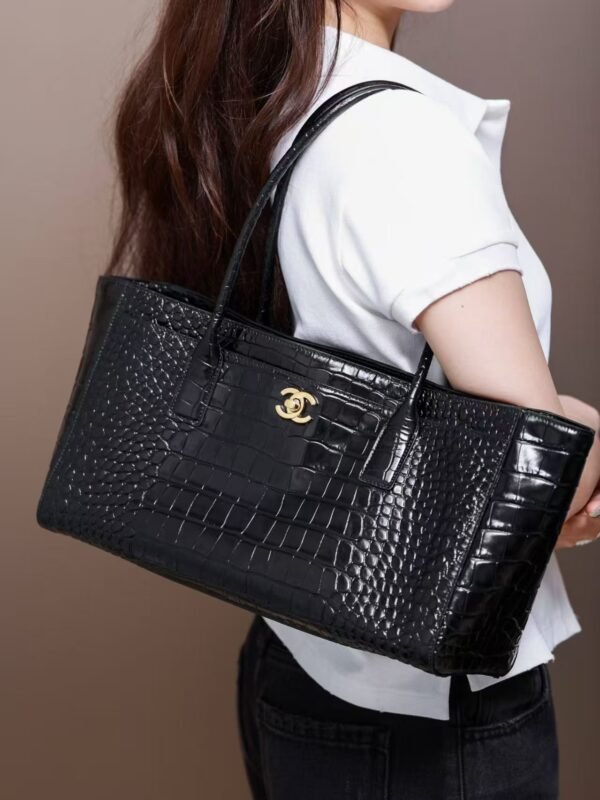 CHANEL Small Shopping Bag