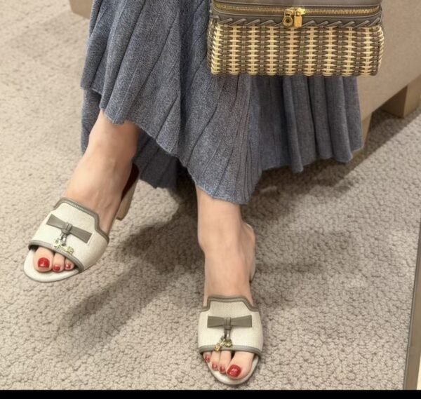 LORO PIANA 26 Sandals