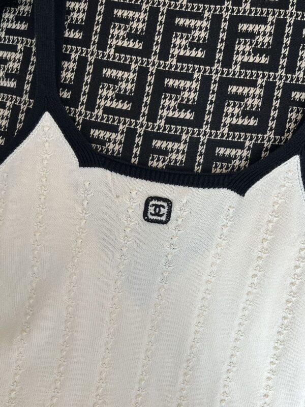 CHANEL Vest