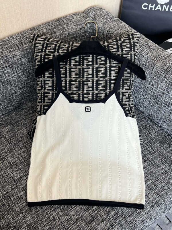 CHANEL Vest