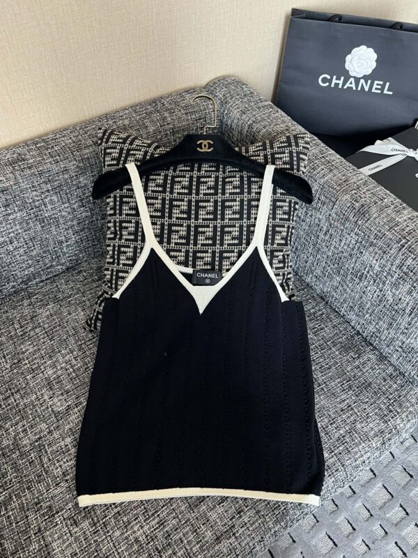 CHANEL Vest