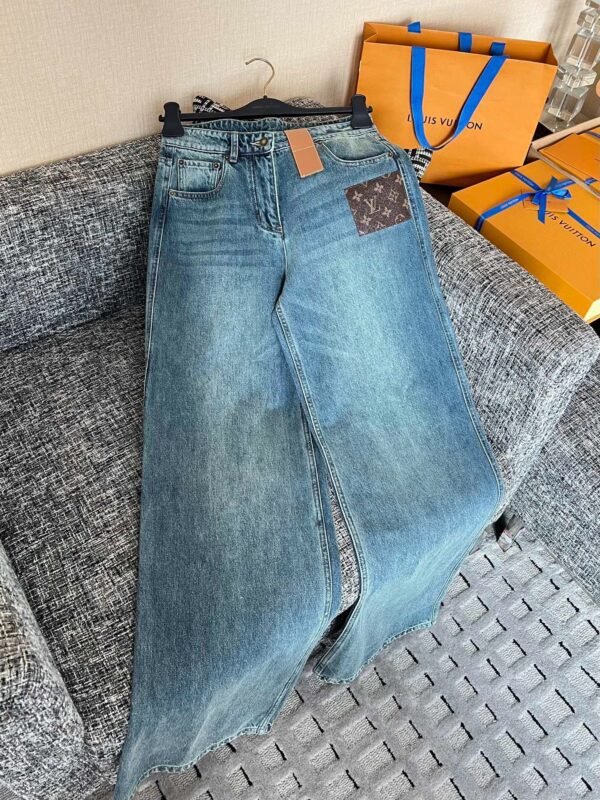 LOUIS VUITTON Jeans