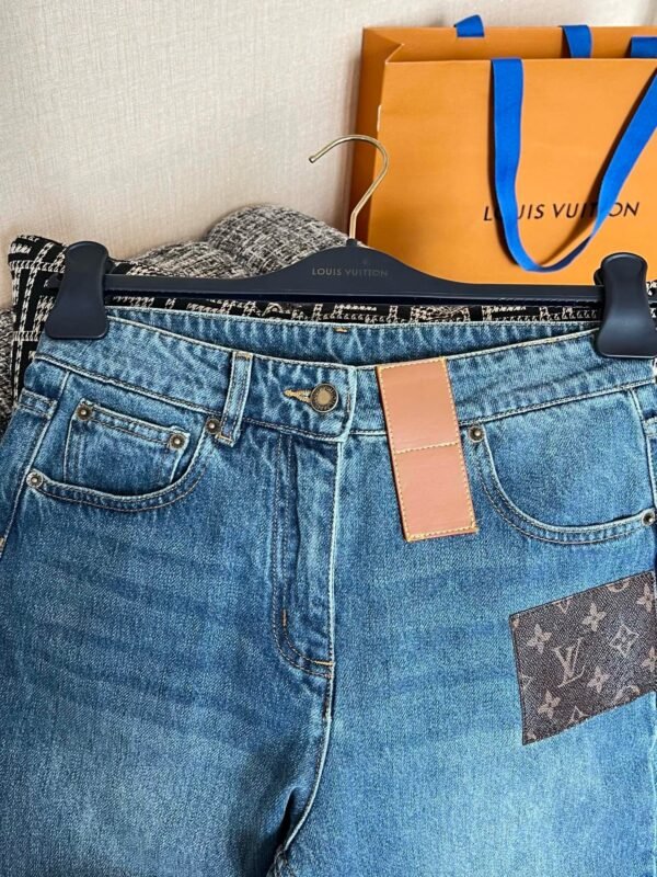 LOUIS VUITTON Jeans