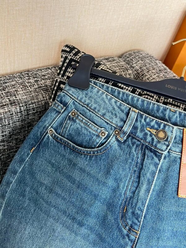 LOUIS VUITTON Jeans
