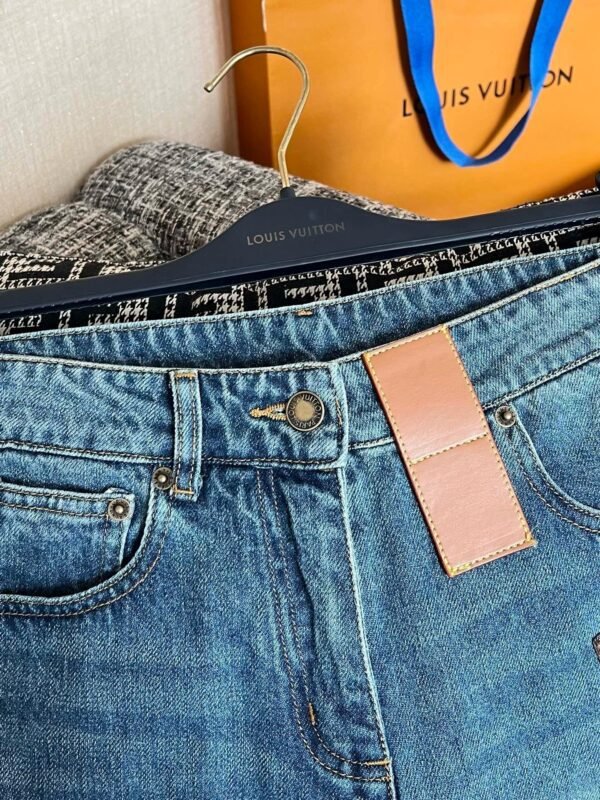 LOUIS VUITTON Jeans