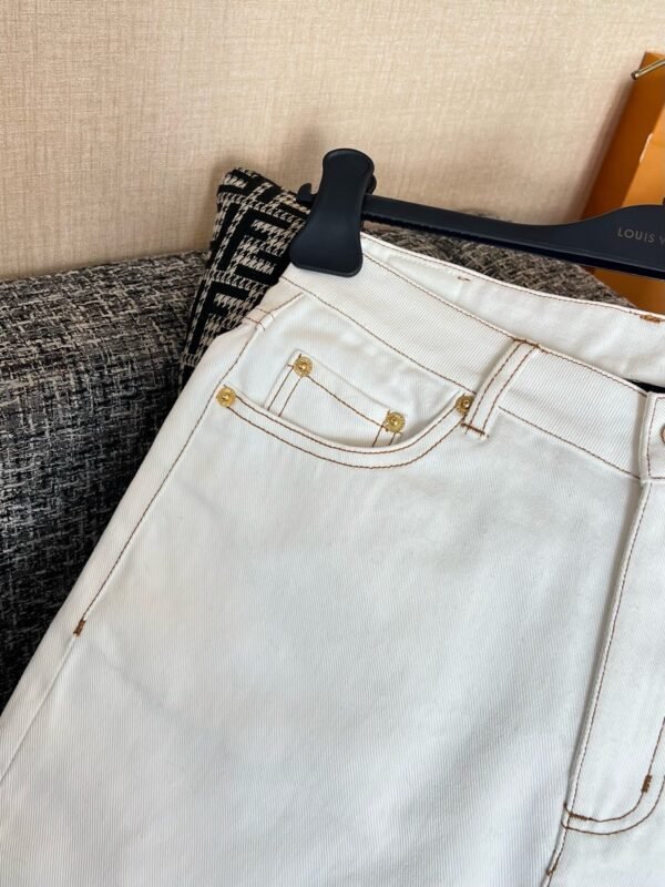 LOUIS VUITTON Jeans