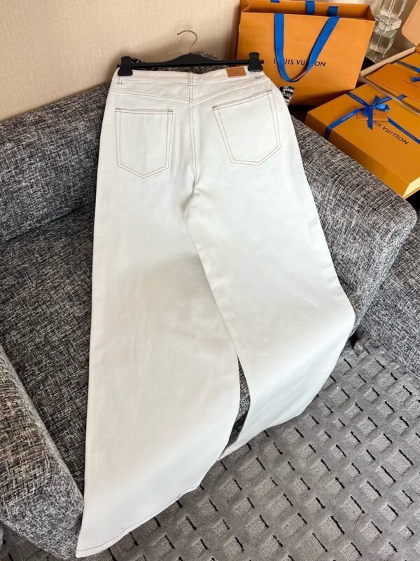 LOUIS VUITTON Jeans