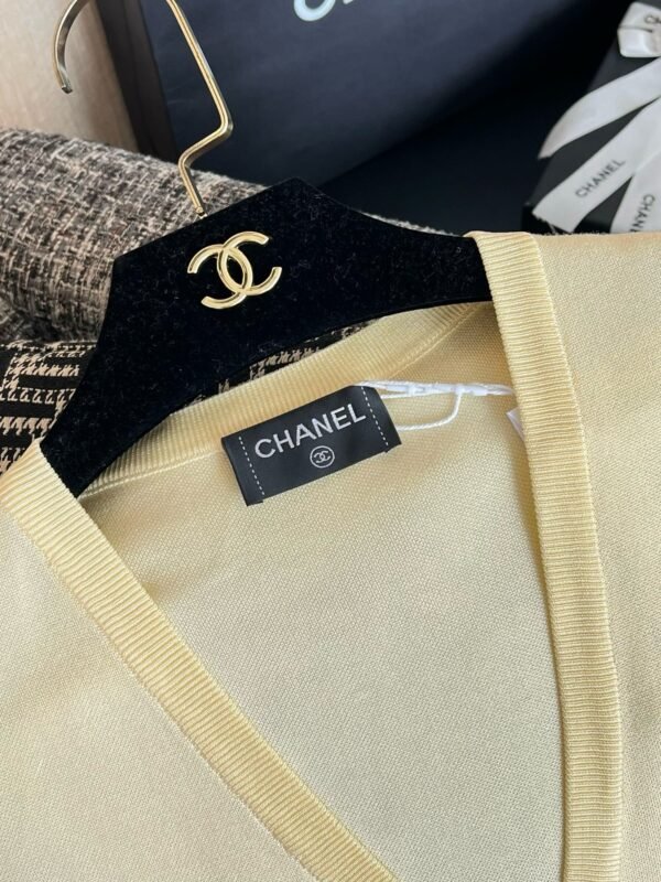 CHANEL Vest