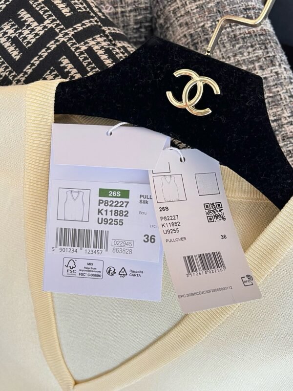 CHANEL Vest