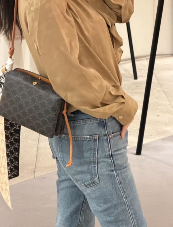 CELINE TRIO FLAP IN TRIOMPHE CANVAS AND LAMBSKIN