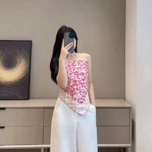 LOUIS VUITTON Square silk scarf