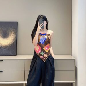 LOUIS VUITTON Square silk scarf